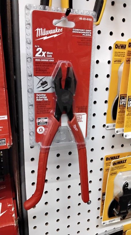 MILWAUKEE COMFORT GRIP IRONWORKER'S PLIERS 