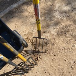 Pitch Forks New, And used Great Shape $35-30-25-15$$Razorback & Others