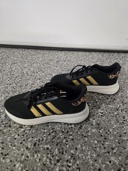 Adidas women's size 9