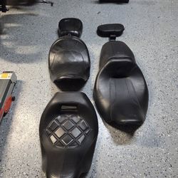 Harley Roadglide Seats And Backrest