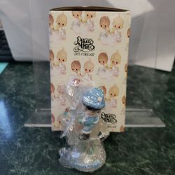 Precious Moments Winter's Song Carousel 🎠 Figurine