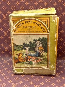Vtg 1968 Box Set 4 Mini Books Poohs Pot O' Honey  A.A. Milne 3.25” Shepard