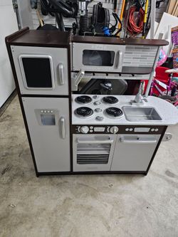 Kids Kraft Kitchen