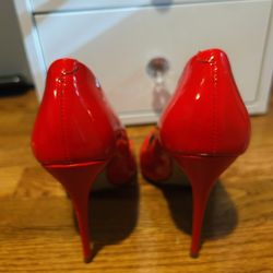 Red High Heels 👠 