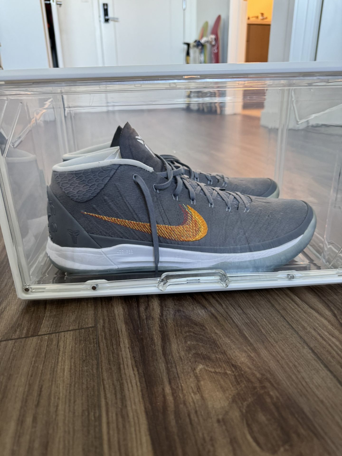 Clear Shoe Storage Organizer with Magnetic Door, Stackable Boxes for Closet, Foldable Space-Saving Shoe Rack for Sneaker Boot Contain