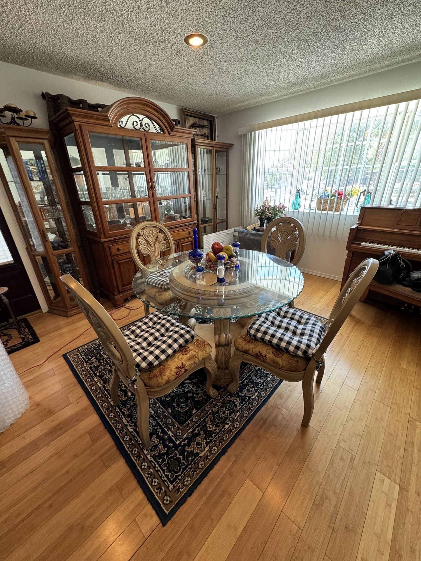 Round Glass Kitchen Table
