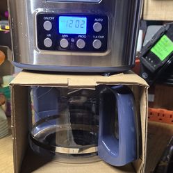 Le Cuisinier 10-cup coffee maker Glass carafe is broken