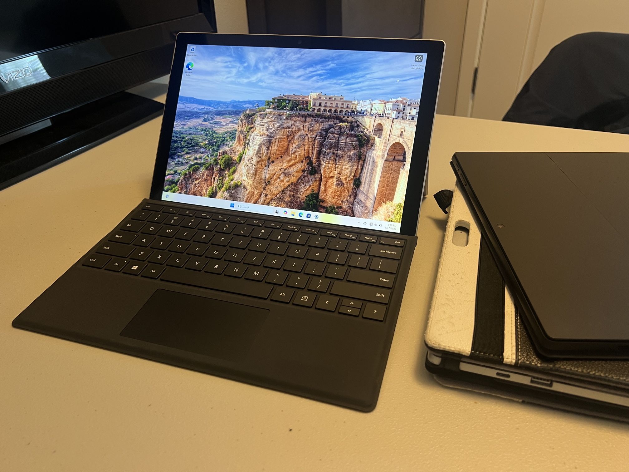 Surface Pro 7 Plus 11th Generation CPU i7 16 Gb Ram