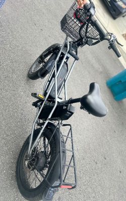 Electric commuter bike with two batteries Max 28 mph