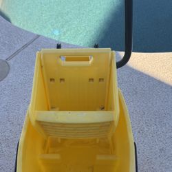 Rubbermaid Mop And Bucket