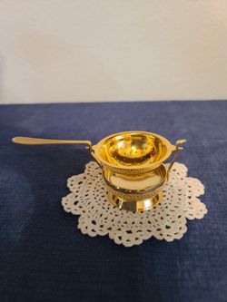 Vintage Taiwanese Tea Strainer With Drip Bo
