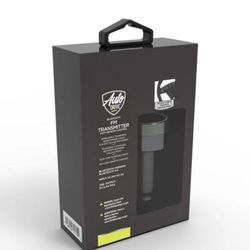 Auto Drive Bluetooth FM Transmitter via Remote Control & USB Compatible with Smartphone, 3.2x1.4x1.4' 85g