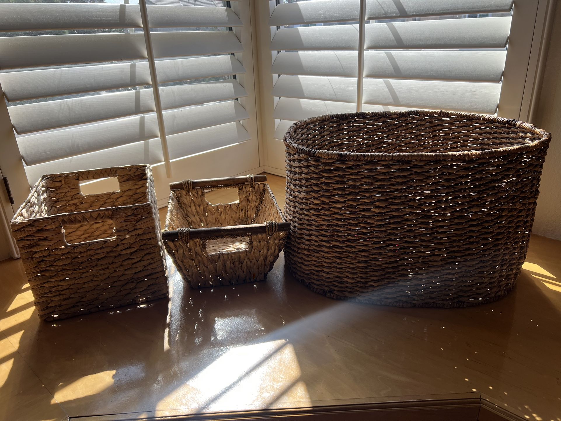 Set of Woven Storage Baskets – 3 Pieces