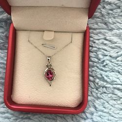 Necklace, Beautiful Pink Stone !