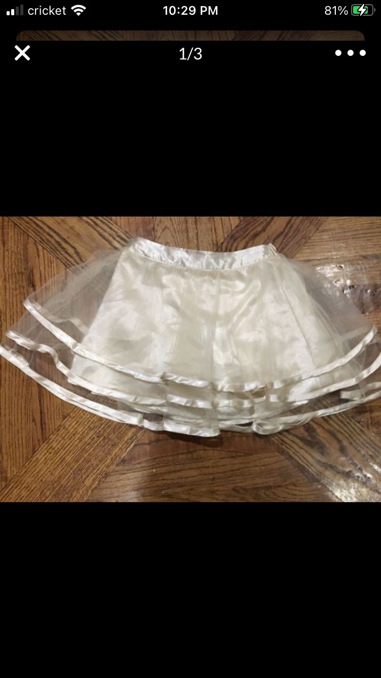 GB girls SKIRT FOR GIRL SIZE SMALL or 5/6 very good condition $5