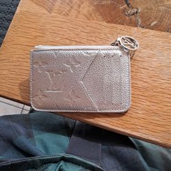Louis Vuitton Authentic 