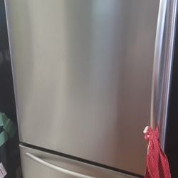 KitchenAid Stainless Bottom Refrigerator 