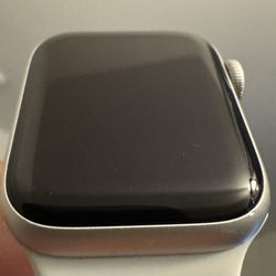 Apple Watch SE (2nd Gen) 40mm
