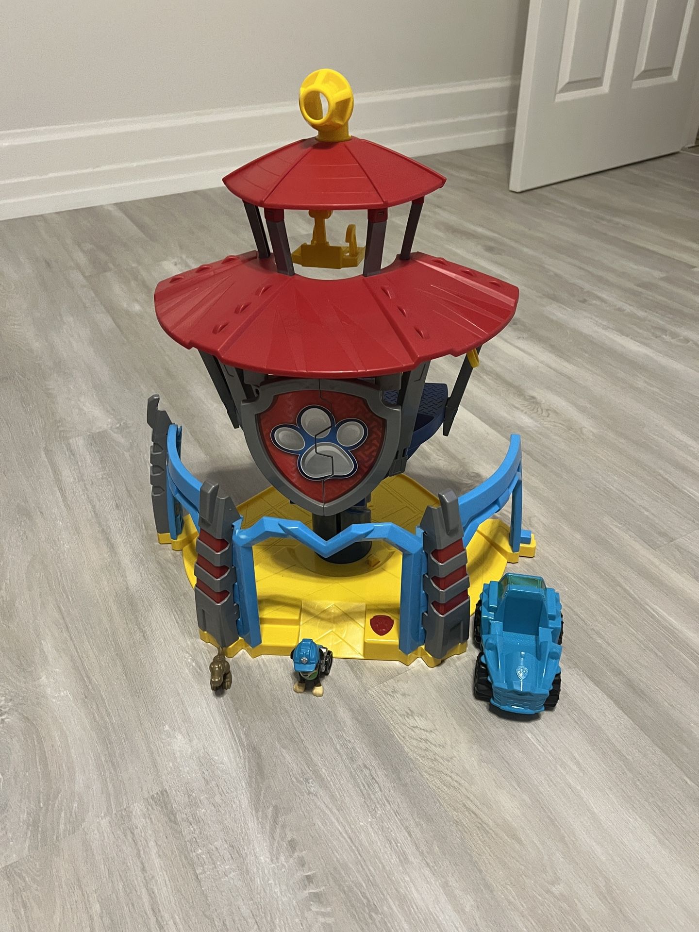 Paw patrol Dino Rescue HQ Play set