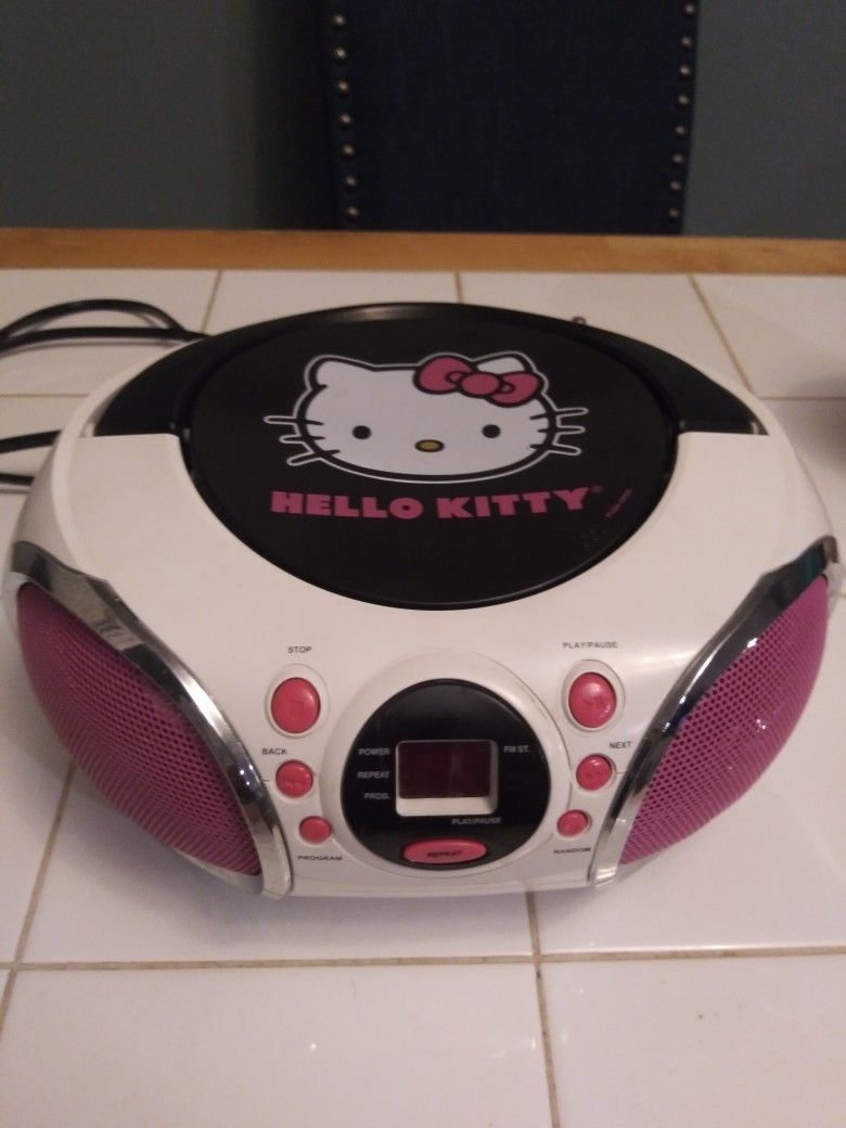 Hello Kitty Sanrio 2013 CD Player AM/FM Radio Speaker Boom Box