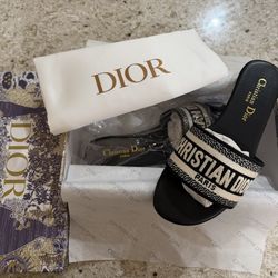 Dway Slides Christian Dior 👸 ✨ 