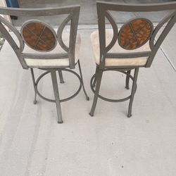 Metal Bar Stool Set