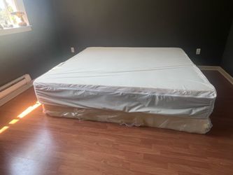 King mattress and low profile box spring