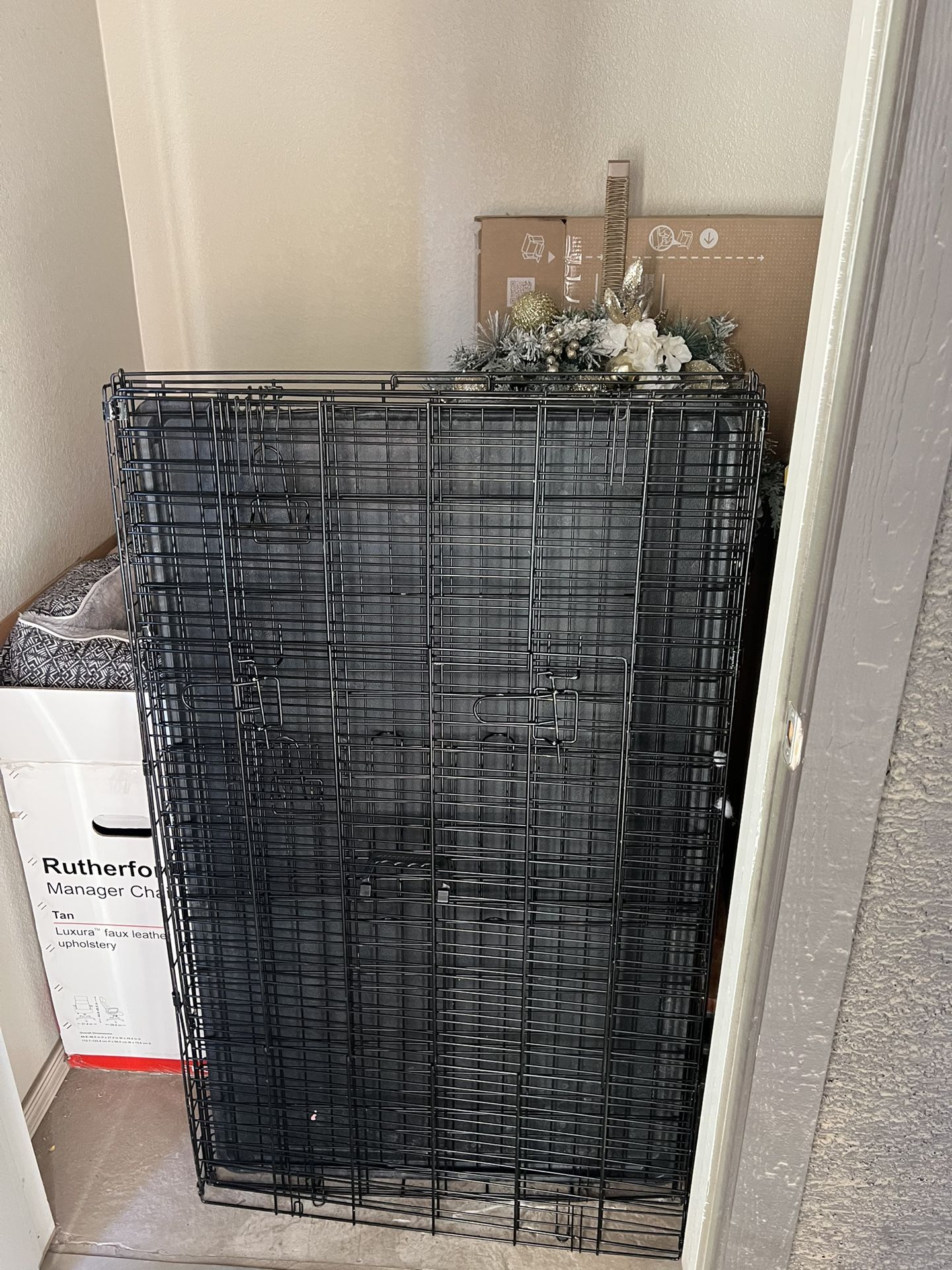 XL Dog kennel