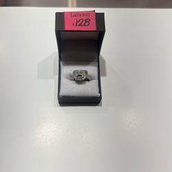 14kt 5.8 Grams Diamond Ring 