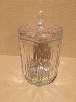 Crystal glass biscuit jar with lid