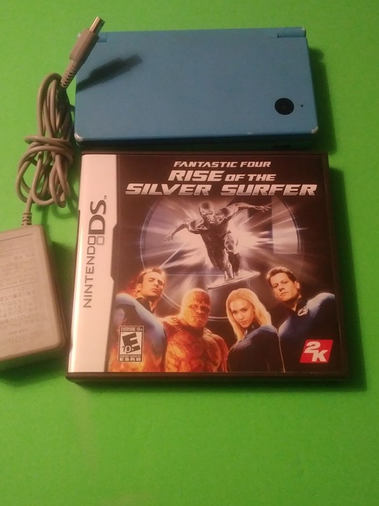 Nintendo Dsi Bundle (Console,charger,game ,and Stylus