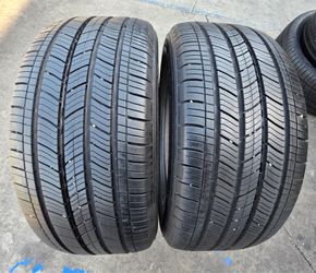 2 USED TIRES MICHELIN 215/50/17