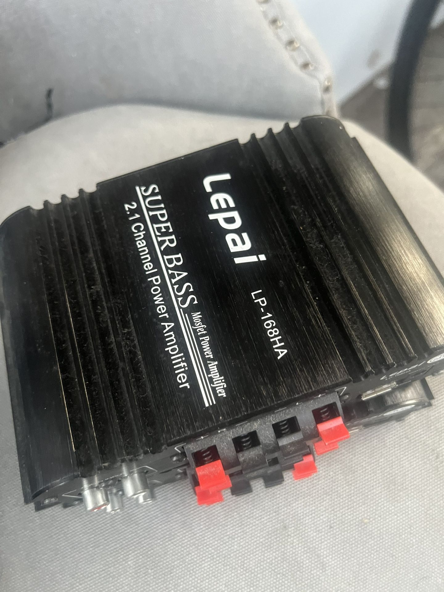 Lepai LP-168HA 2.1 2x40W Mini Amplifier + 1x68W Sub Output
