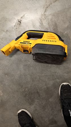 DEWALT 20V MAX Cordless Handheld Vacuum