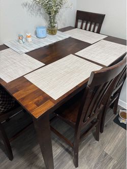 High top table and 4 chairs