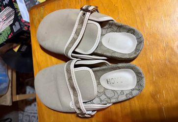 Coach clogs sz 8