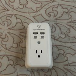 Multi Plug Outlet with USB Charging – Includes Dimmer Night Light