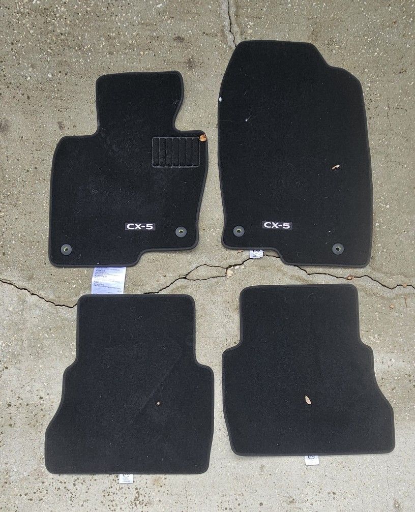 2017-2023 Floor Mat Vehicle MAZDA CX5