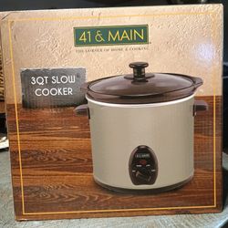 3 QT Slow Cooker Brand New Never opened