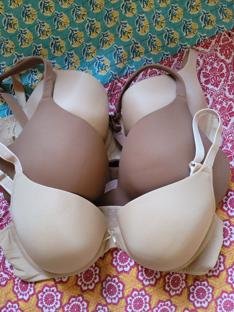 Cacique By Lane Bryant Nude Boost Plunge Bra Size 38D for Sale in  Patterson, CA - OfferUp