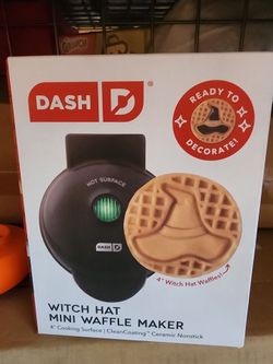 Dash Witch Hat Mini Waffle Maker