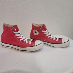 Like New Red Converse Size 9.5 Men's ,women's 11.5