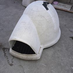 Igloo Dog House