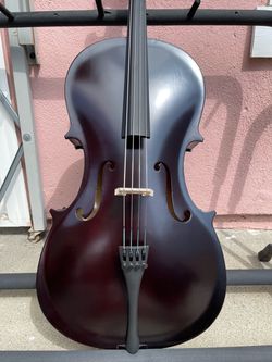 New 1/2 size Cello students level in tune