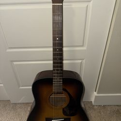 Guitar - Yamaha F335