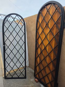 Round Wood Gate door with Black Metal Frame