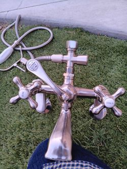 Shower faucet.