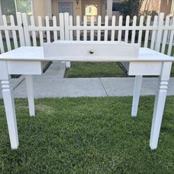 White Wood Desk