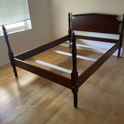 Queen Size Mahogany Bed Frame 