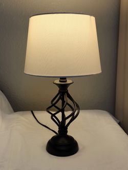 18" Black Metal Table Lamp with White Shade & Bulb – Excellent Condition